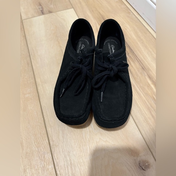 EUC- WOMAN- CLARK WALLABEE SHOES- Size 6 - Picture 1 of 10